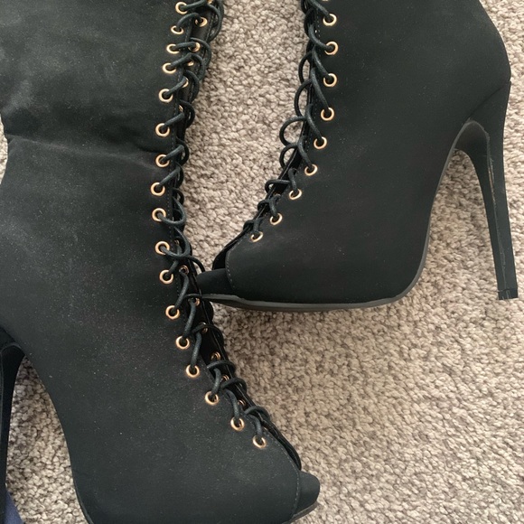 Knee high boots - Picture 3 of 4